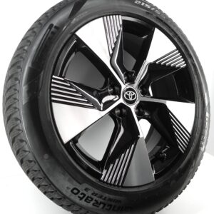 Koła zimowe do TOYOTA COROLLA URBAN CRUISER 18" 5x114,3 PIRELLI 215/55R18